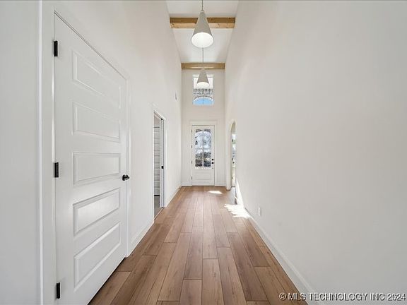 4th image of 23019 E 107th St S