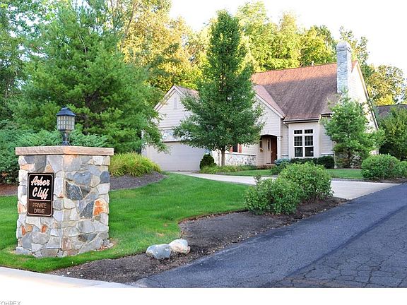3rd image of 22207 Arbor Cliff Ln