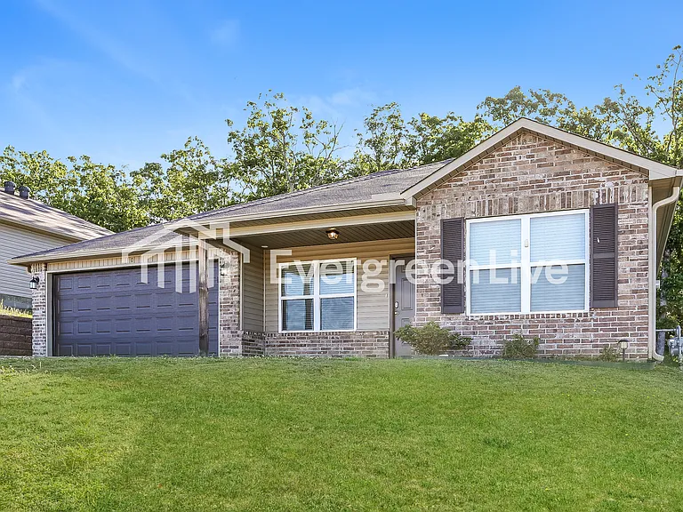 10 Spring Ridge Ln — Photo 1