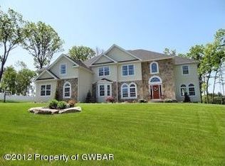 16 Windy Dr, Shavertown, PA 18708