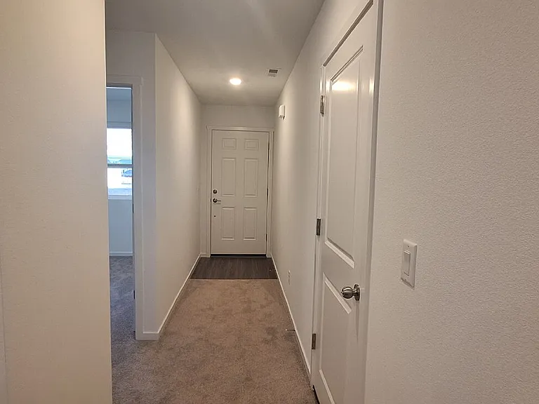1349 NE Cobbleridge Loop — Photo 3