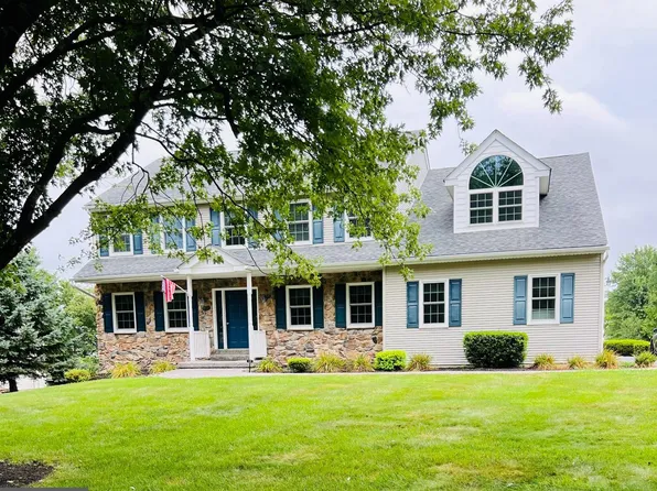 109 Samantha Ln, Lansdale, PA 19446