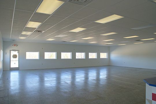 3rd image of 4385 Tahoe Ln