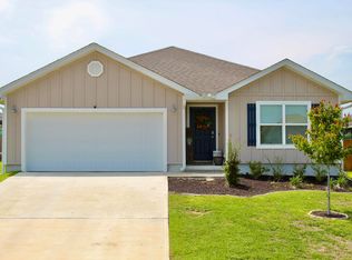 214 Laurel Hill St, Crestview, FL 32539