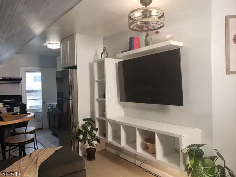 187 Milford Ave #3 — Photo 5