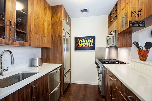 Rented by New York Residence | media 31