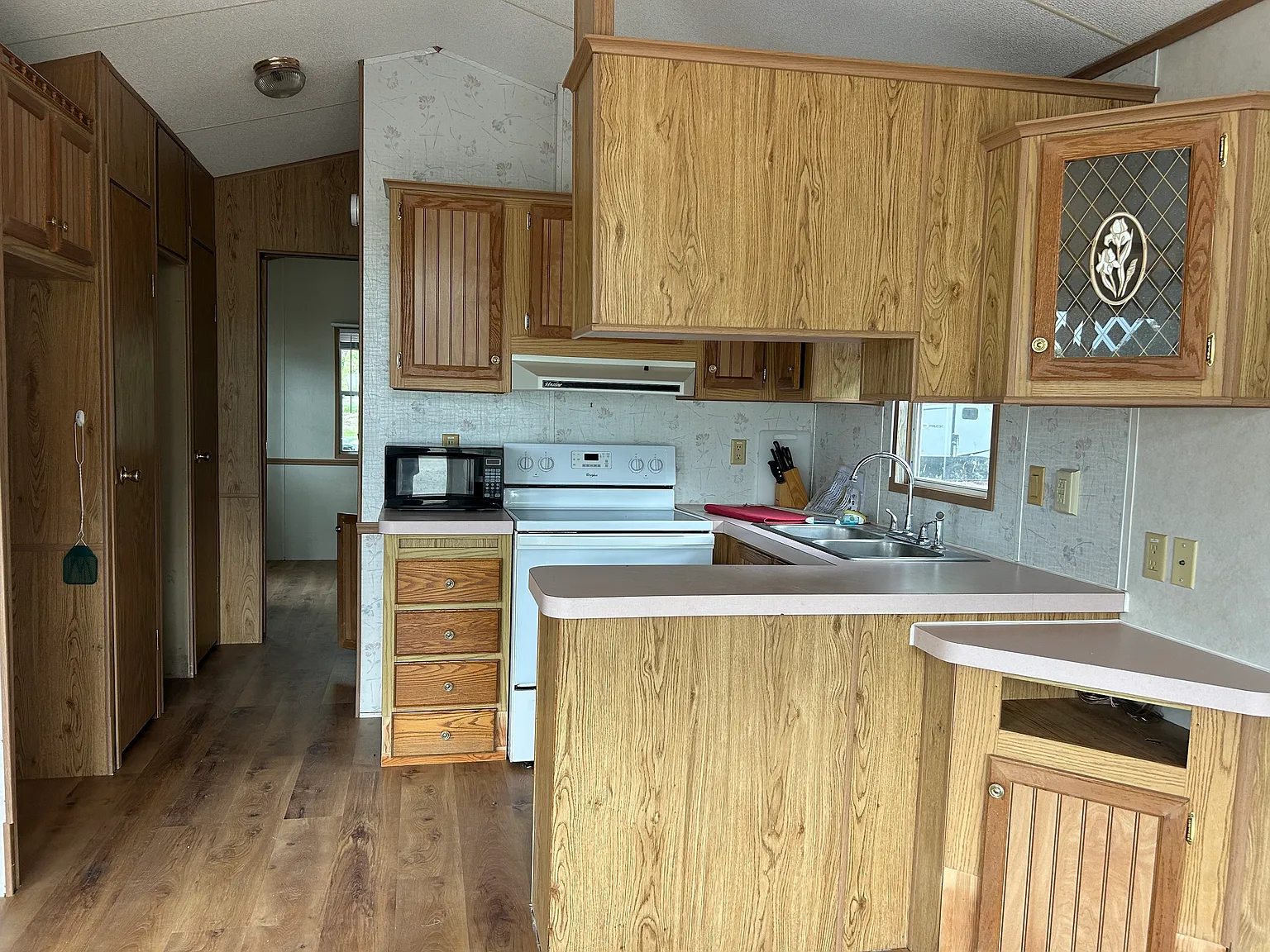 1 bed, 400 sqft, $750 — Photo 2