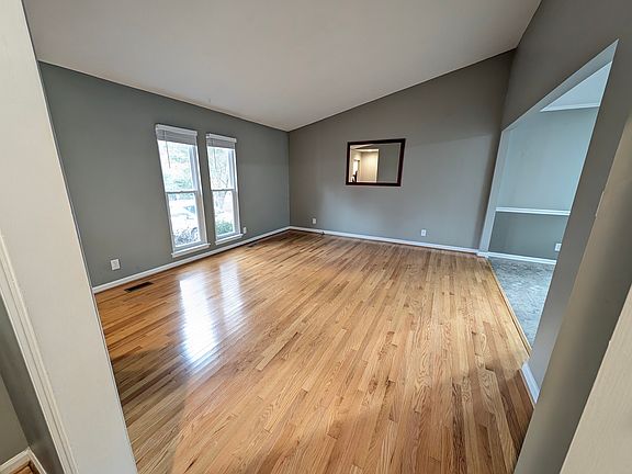 5th image of 3312 Swansea St