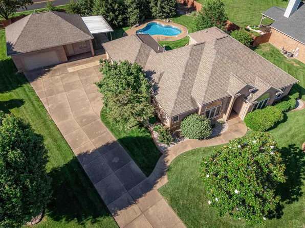 7939 E Oak St, Evansville, IN 47715