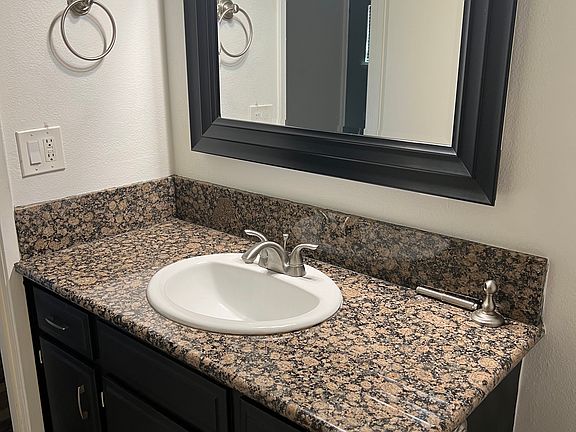 bathroom with tub
