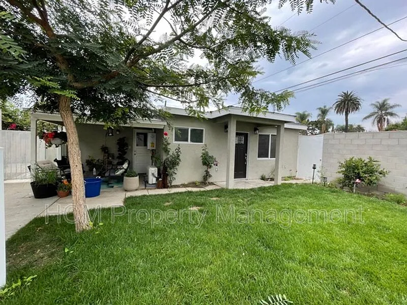 1 bed, 1.0 bath, 400 sqft, $1,995 — Photo 4