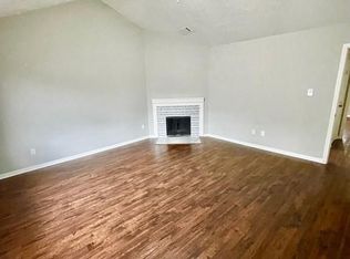 7700 Creekbend Dr APT 72, Houston, TX 77071