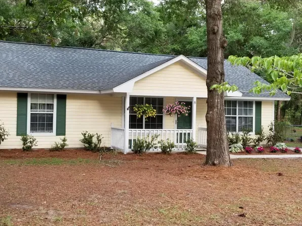 8 Robin St, Hilton Head Island, SC 29928