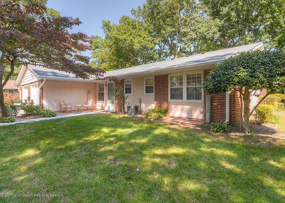 1st image of 592A Lake Point Dr #1001