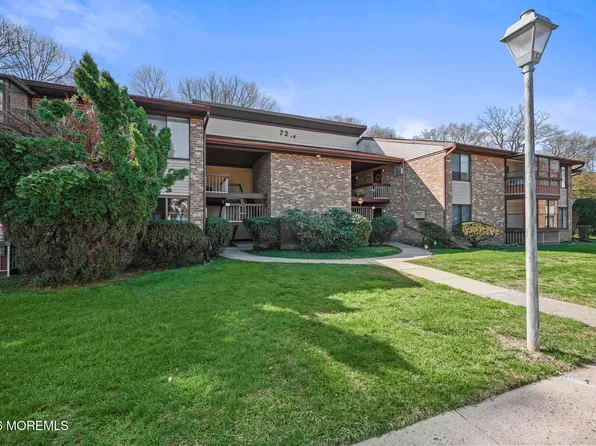 72 Overlook Way #E, Englishtown, NJ 07726