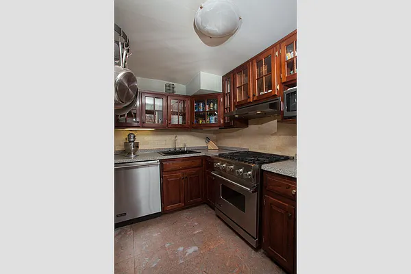 Rented by Stribling | media 15
