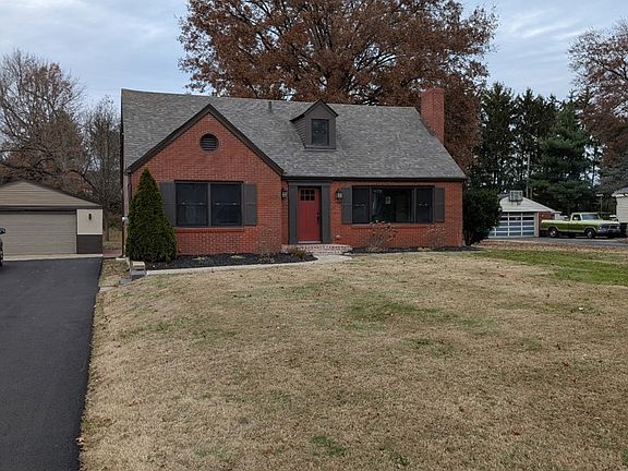 2nd image of 19 Narwood Dr
