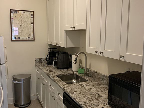 133 Newbury #2F Boston - Back Bay Unit Photo 5