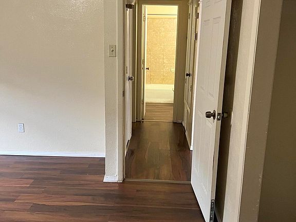 5th image of 538 Ortiz Dr SE