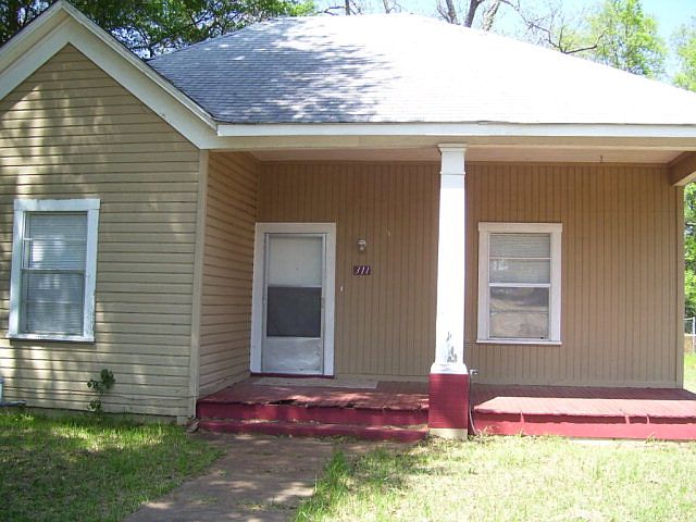 1st image of 311 W Lacy St