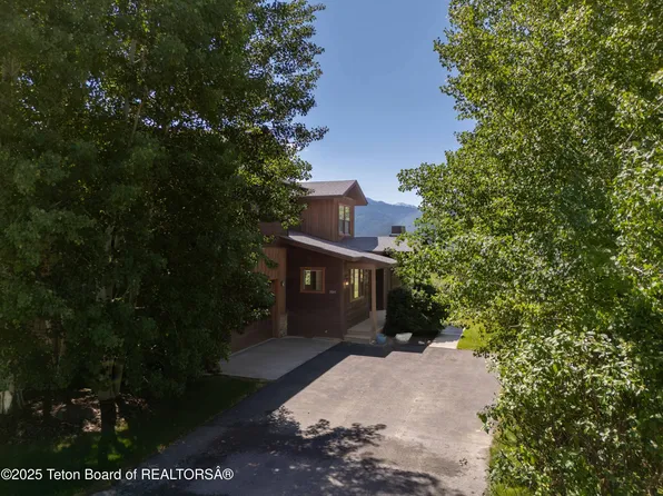 30C Blue Wing Ln, Alpine, WY 83128