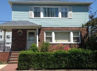 327 Cockran Pl, Valley Stream, NY 11581