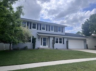 618 River Bluff Dr, Manitowoc, WI 54220