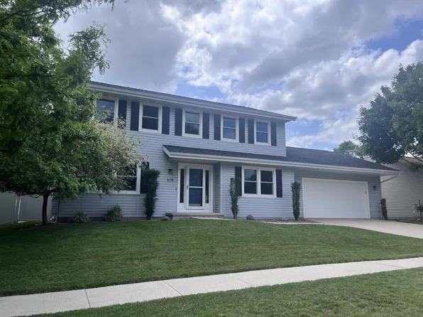 618 River Bluff DRIVE, Manitowoc, WI 54220