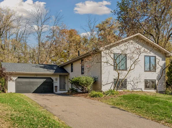 3620 Evergreen Ln N, Plymouth, MN 55441
