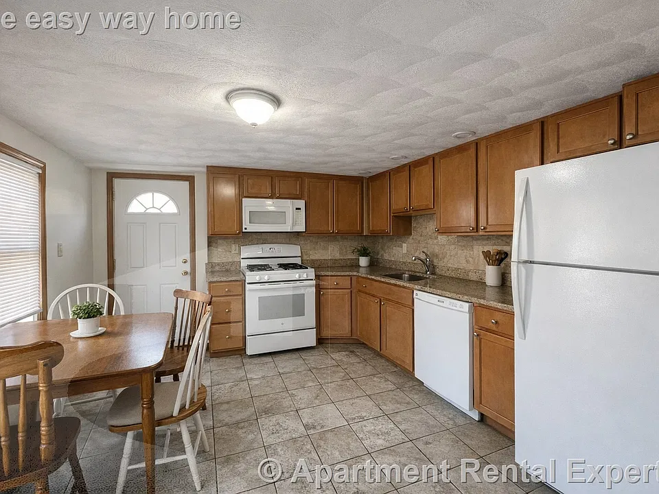 585 Somerville Ave #1