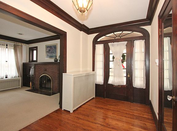 3rd image of 749 Jackson Ave