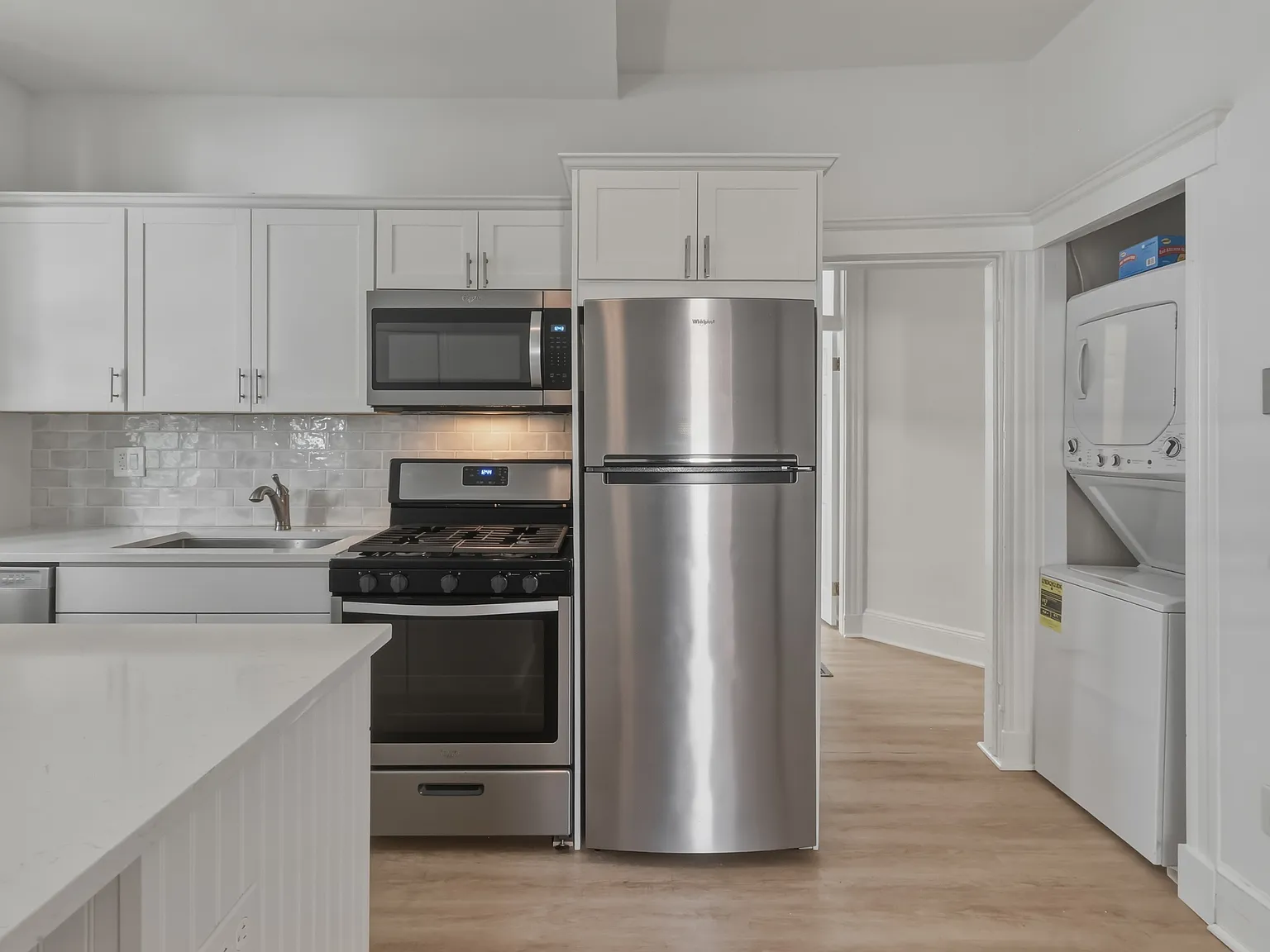 2 bed, 1200 sqft, $3,100 — Photo 4