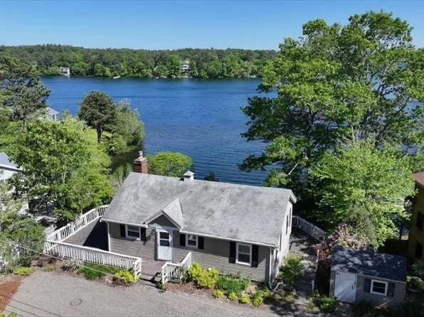 207 Sandy Beach Rd, Plymouth, MA 02360