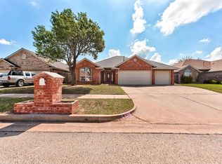 9216 Lakecrest Dr, Oklahoma City, OK 73159