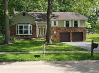 14812 Greenleaf Valley Dr, Chesterfield, MO