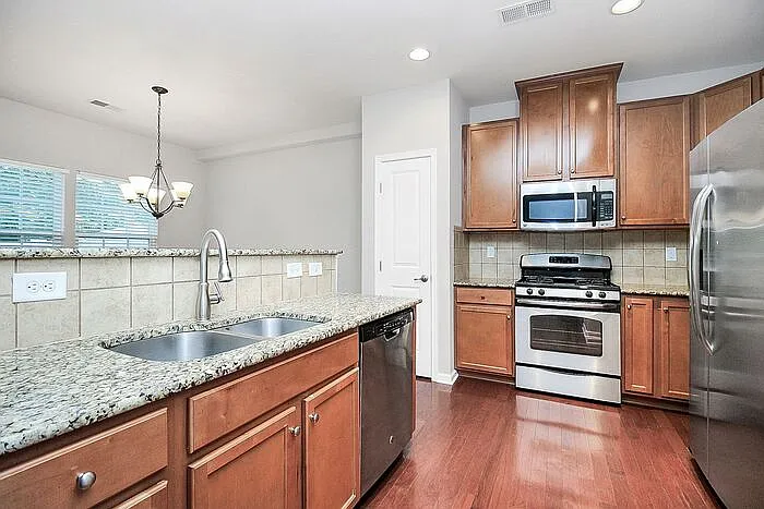 12038 Elizabeth Madison Ct — Photo 10