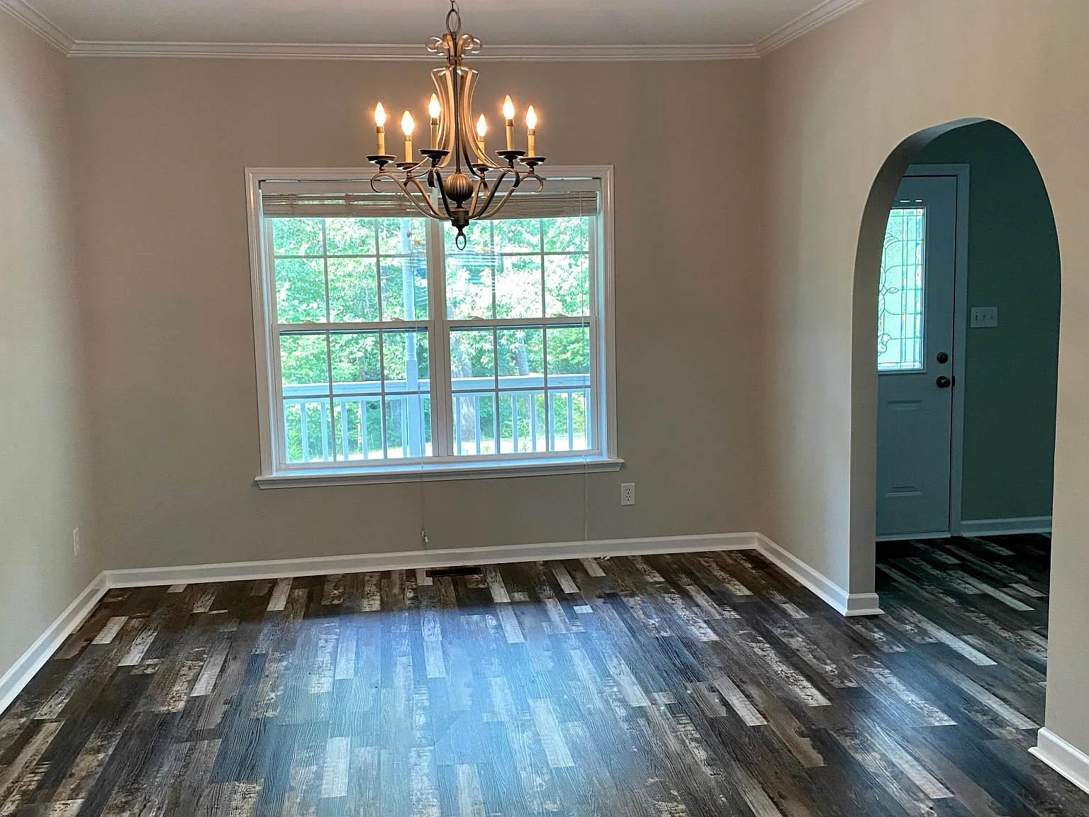 3 bed, 1798 sqft, $2,500 — Photo 3