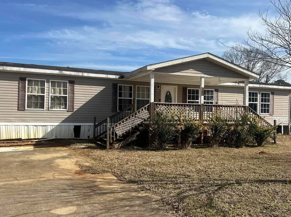 335 Front St, Childersburg, AL 35044