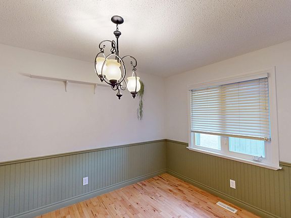 4th image of 14815D Riverbend Rd NW