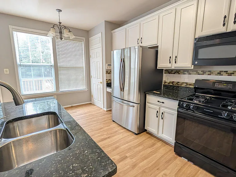 13996 Khalid Ln — Photo 14