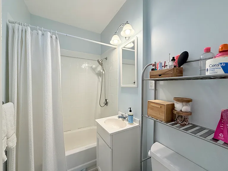 30 Peterborough St #29 — Photo 10