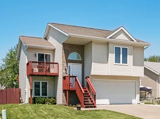 1532 Dickenson Ln, Iowa City, IA 52240