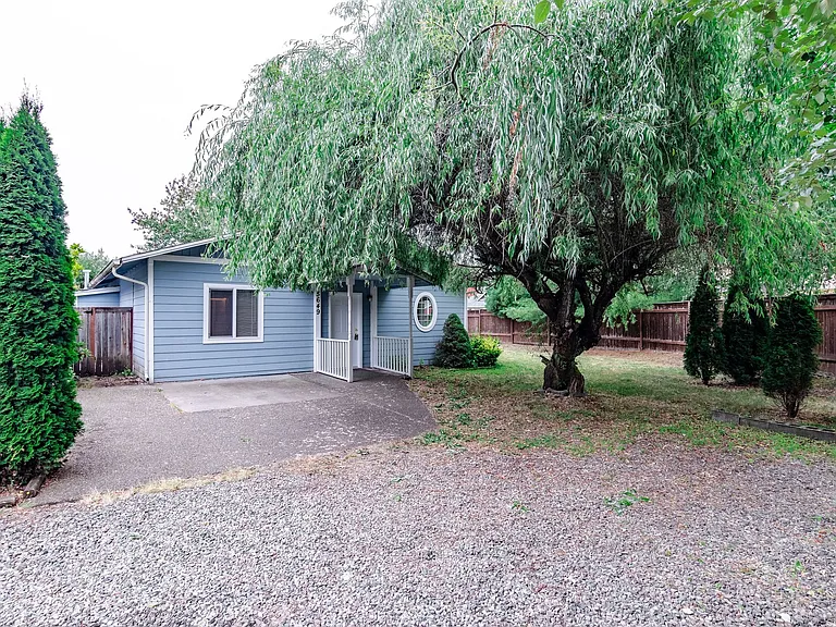 5649 46th Ln SE — Photo 1