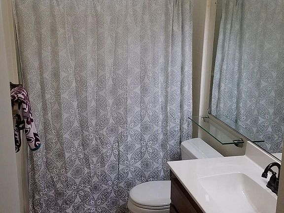 4th image of 611 Crystal Springs Dr