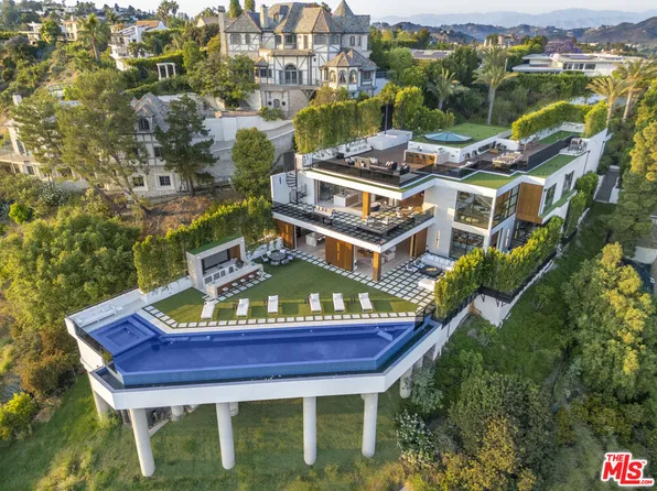 1033 Somera Rd, Los Angeles, CA 90077