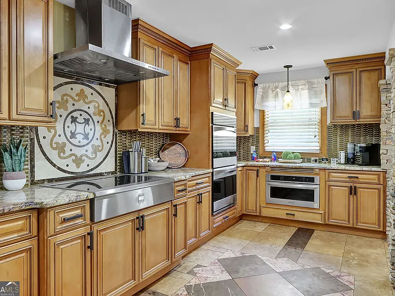 4081 Ashford Dunwoody Rd NE — Photo 43