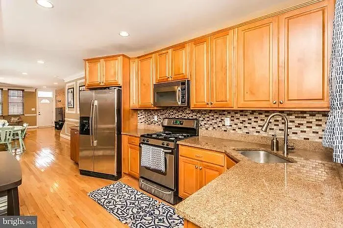 743 E Fort Ave — Photo 3