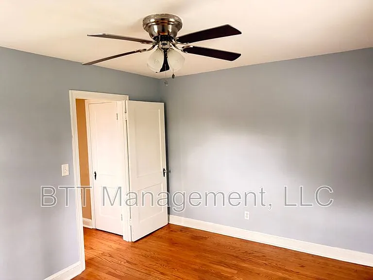 8401 Greenwood Ave #3 — Photo 64