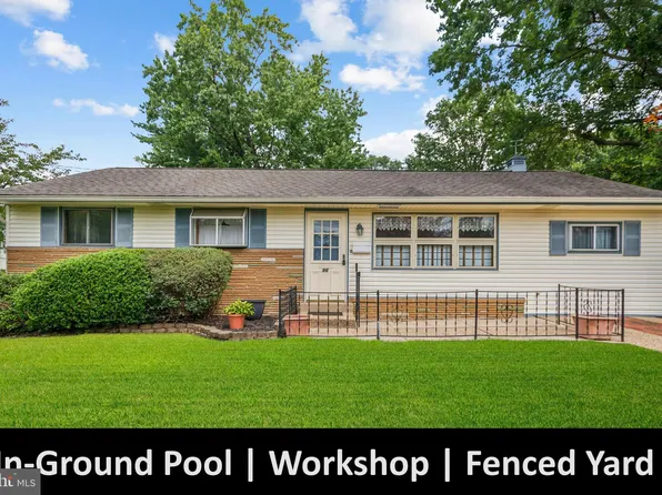 96 N Garden Blvd, Edgewater Park, NJ 08010