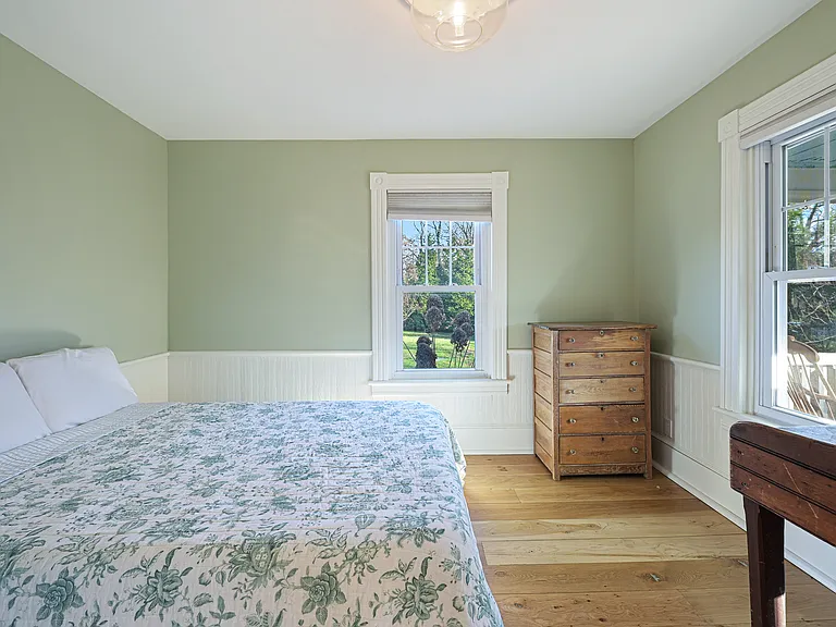 148 Montauk Hwy — Photo 13